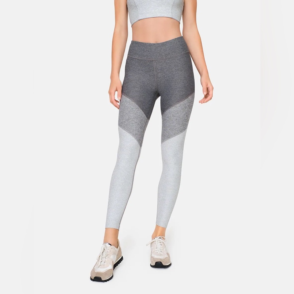 Outdoor Voices Gray and White Colorblock Springs 7/8 Leggings